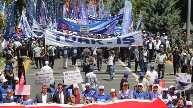 Kamu İşçileri Müzakerelerinde Son Teklif: Yetersiz Bulundu, Eylemler Sürecek Mi?