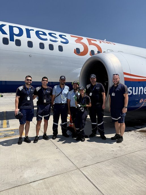 SunExpress CEO’su Schnabel, teknik personel oldu; uçak bakımı yaptı 