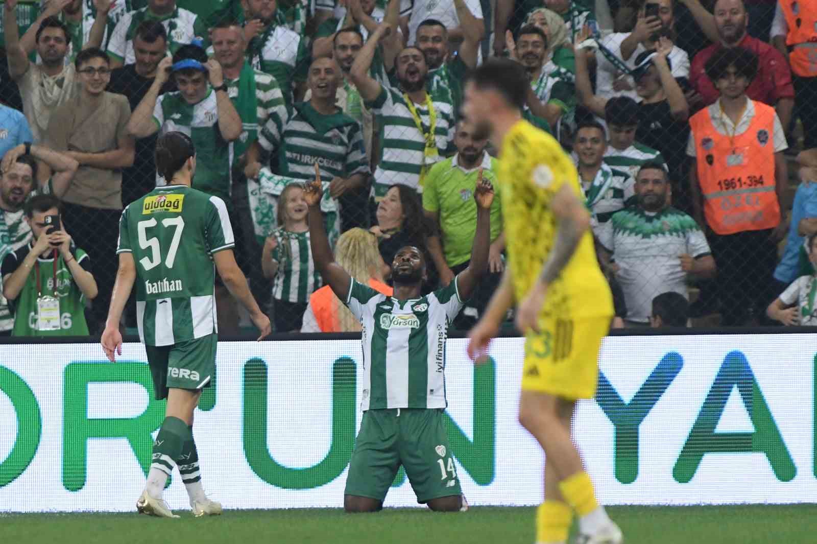 Bursaspor’da tarihi rekor: Kelechi Iheanacho Türk futbol tarihine geçti
