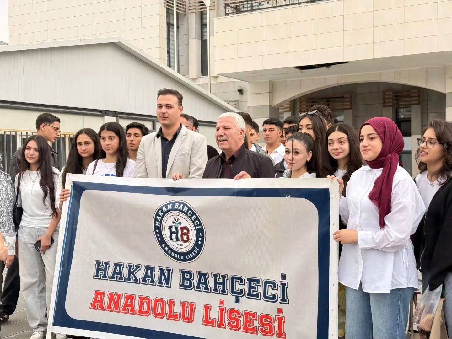 Öğrenciler istedi, Başkan Karamehmetoğlu yerine getirdi